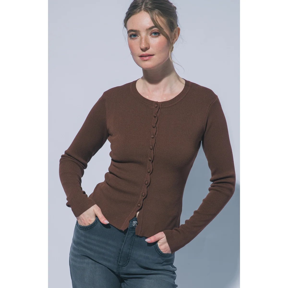 Cardigan para Mujer con Botones Rosa Suave Ajustado de Punto - Image 22