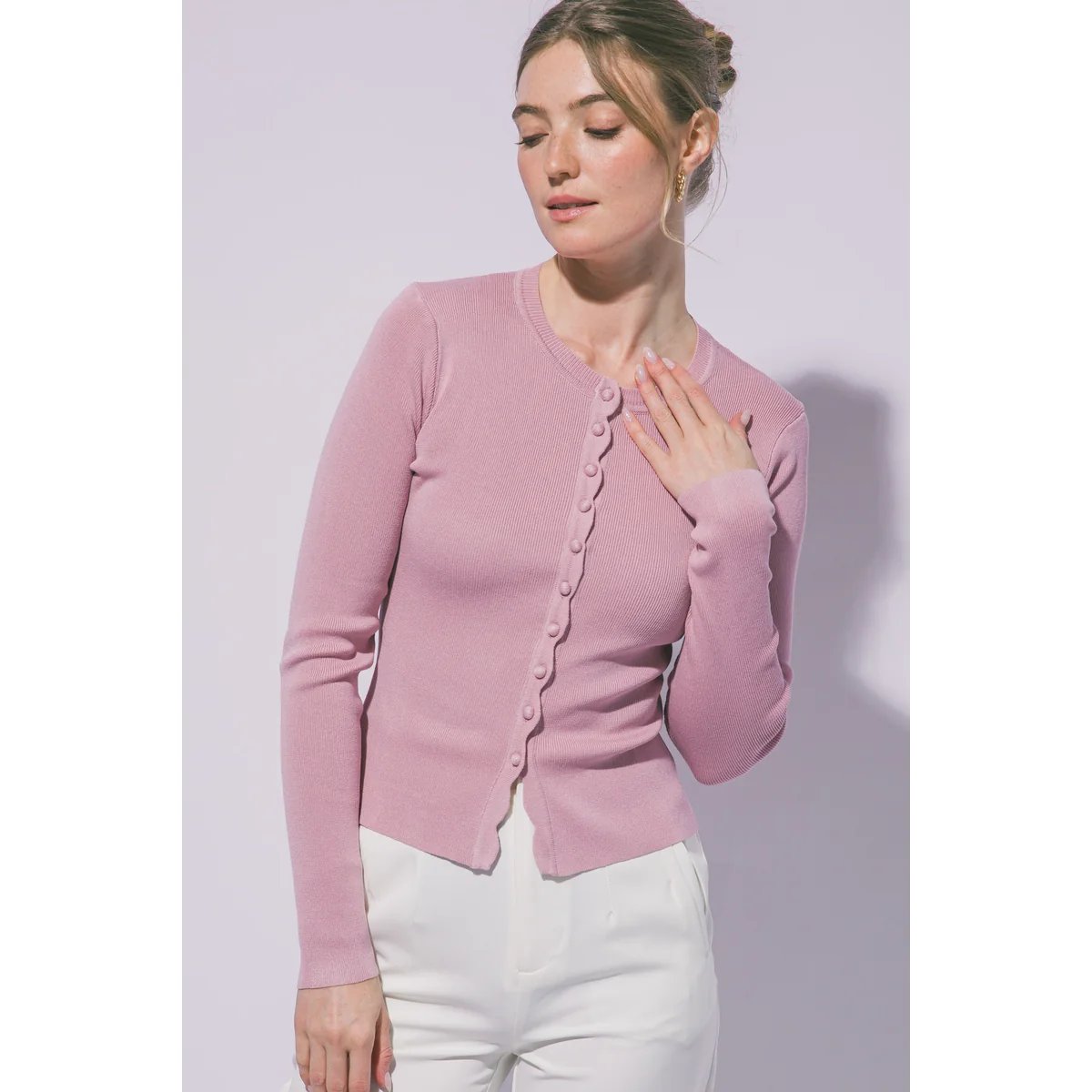 Cardigan para Mujer con Botones Rosa Suave Ajustado de Punto - Image 30