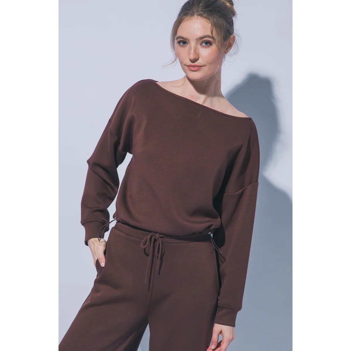 Sudadera Oversize Blanca con Cordón Ajustable para Mujer - Image 19