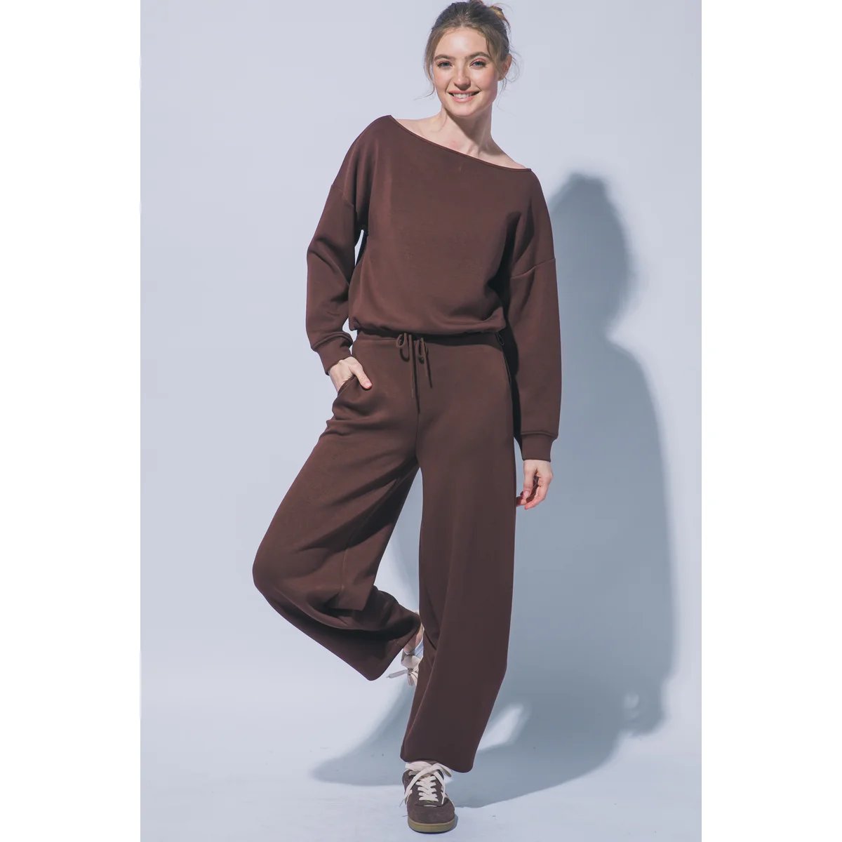 Sudadera Oversize Blanca con Cordón Ajustable para Mujer - Image 22