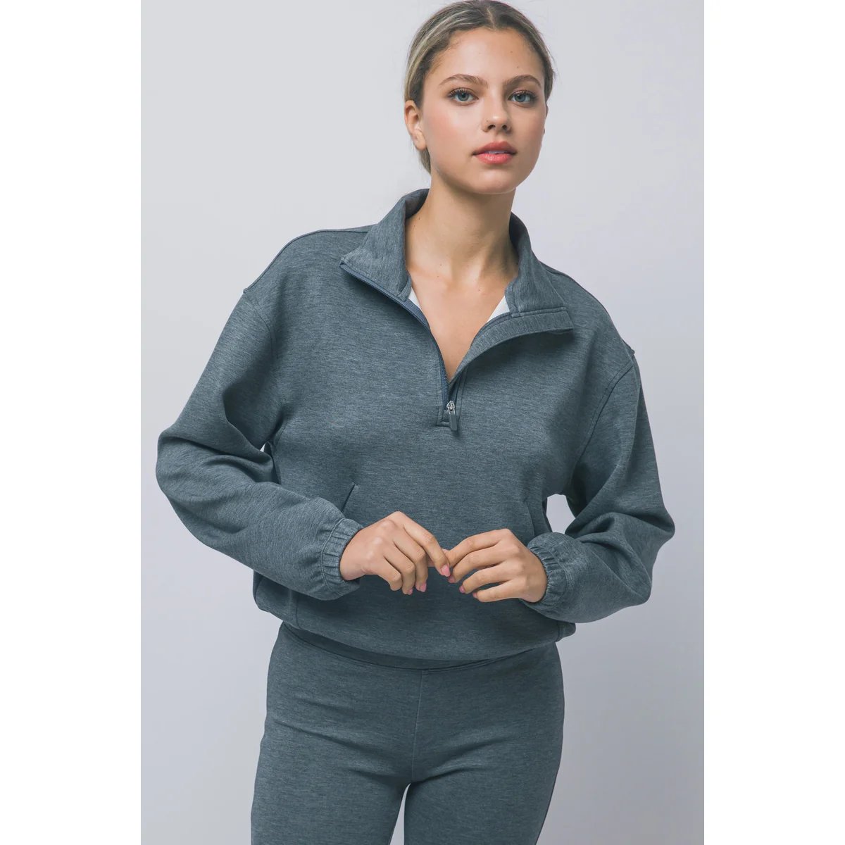 Sudadera Cropped Oversize con Cordón Ajustable en Blanco para Mujer - Image 16