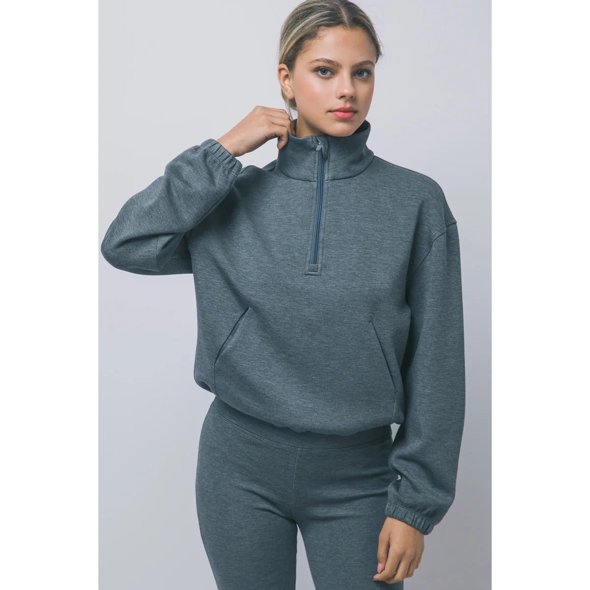 Sudadera Cropped Oversize con Cordón Ajustable en Blanco para Mujer - Image 17