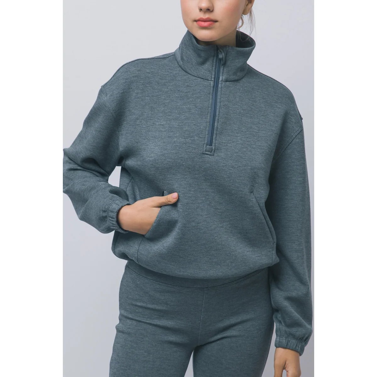 Sudadera Cropped Oversize con Cordón Ajustable en Blanco para Mujer - Image 19