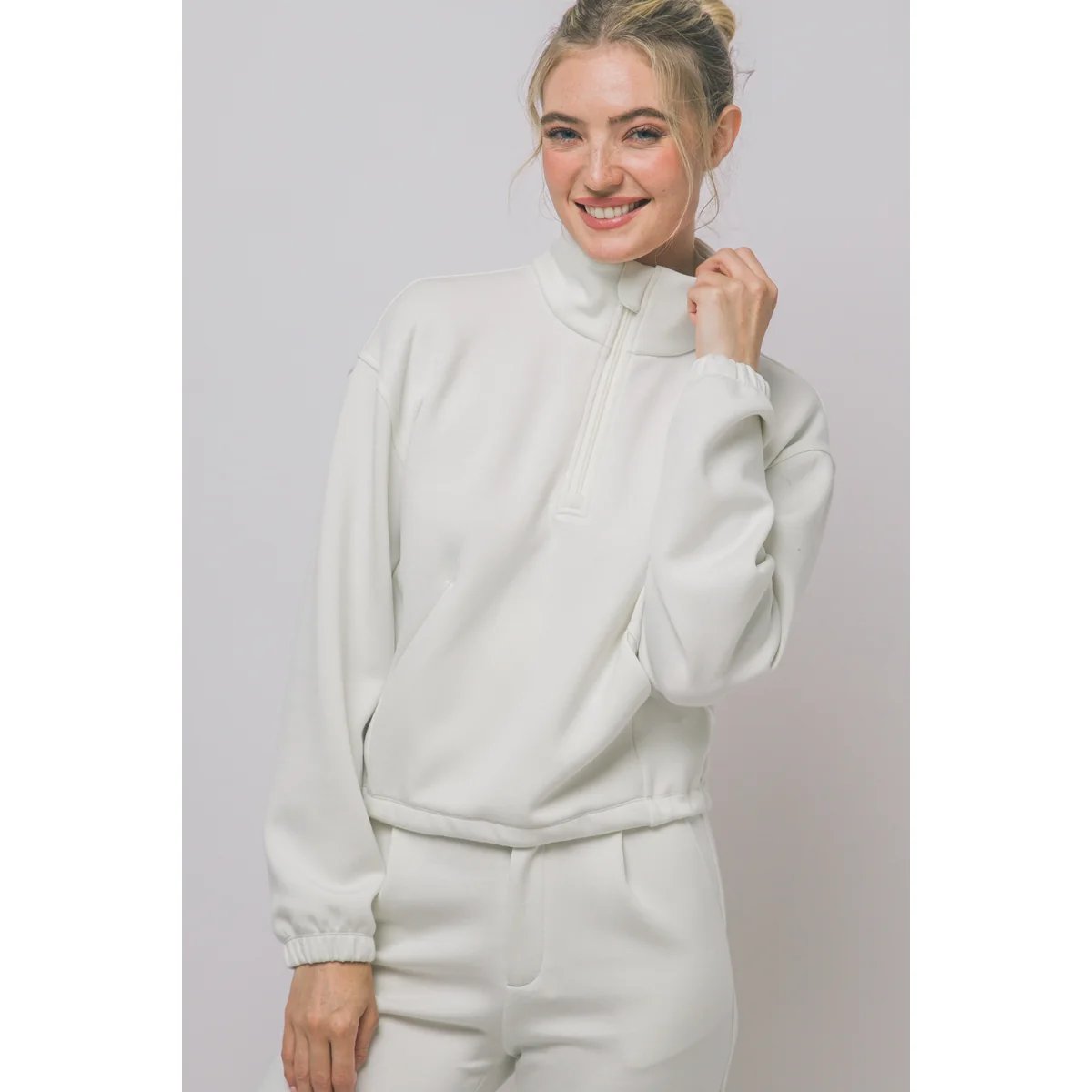 Sudadera Cropped Oversize con Cordón Ajustable en Blanco para Mujer - Image 35