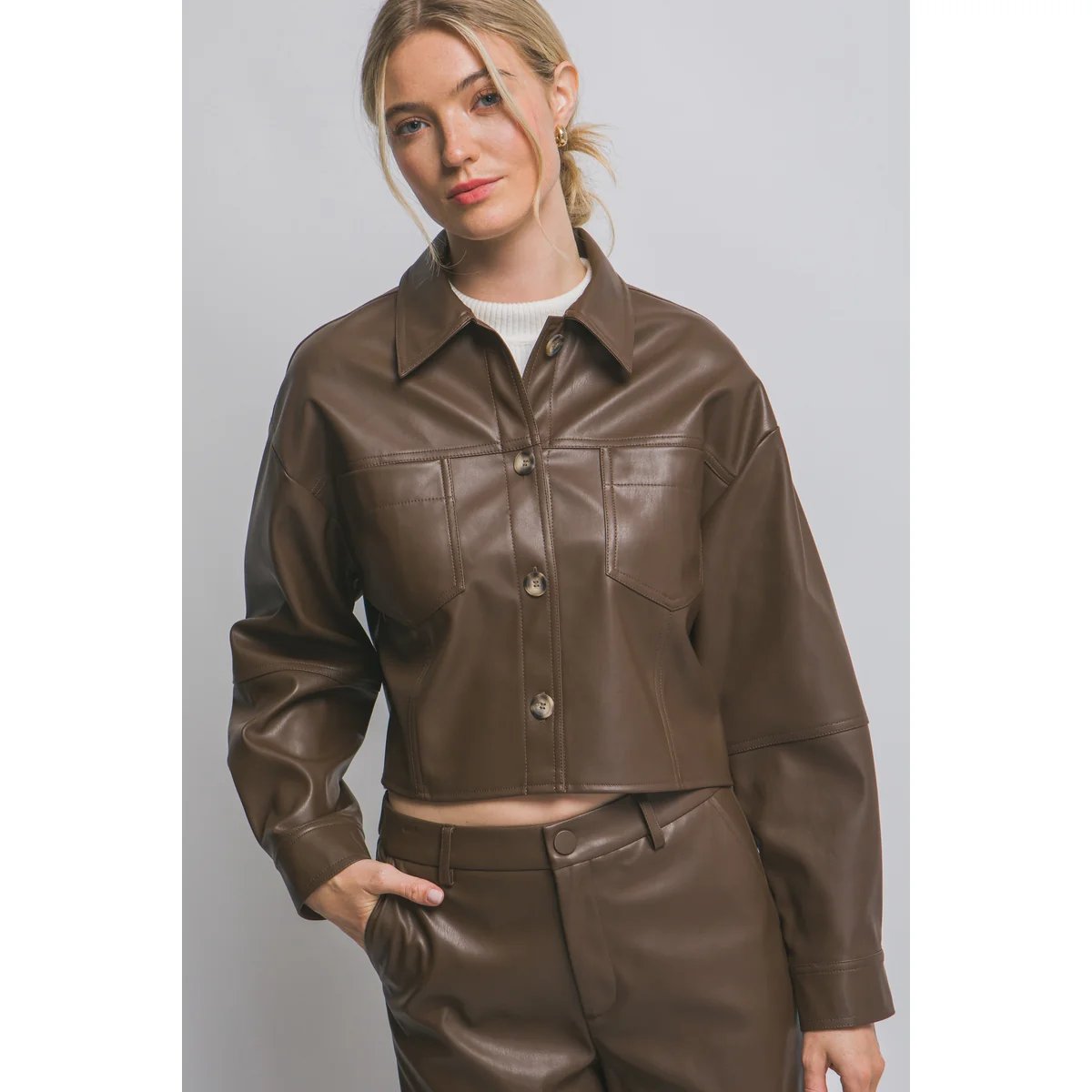 Chamarra Crop de Vinil Vino con Botones para Mujer - Image 16