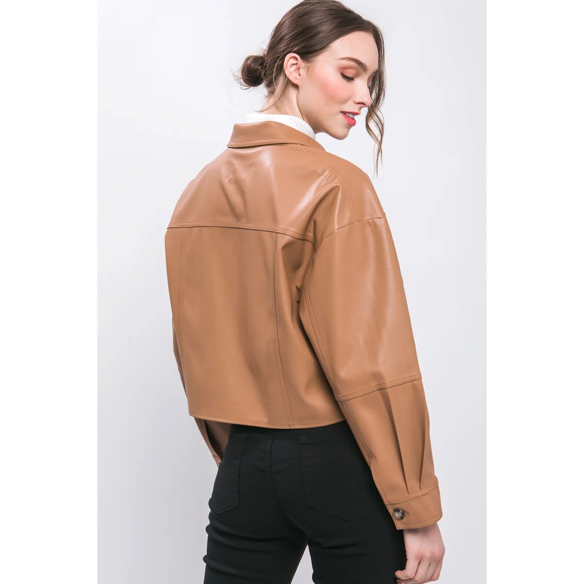 Chamarra Crop de Vinil Vino con Botones para Mujer - Image 20