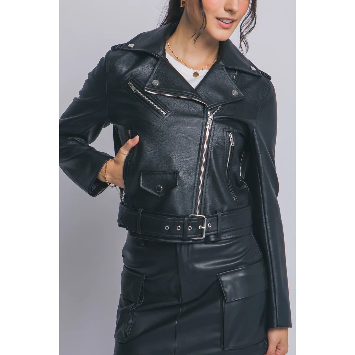 Chamarra Biker de Piel Sintética Café Oscuro para Mujer - Image 12