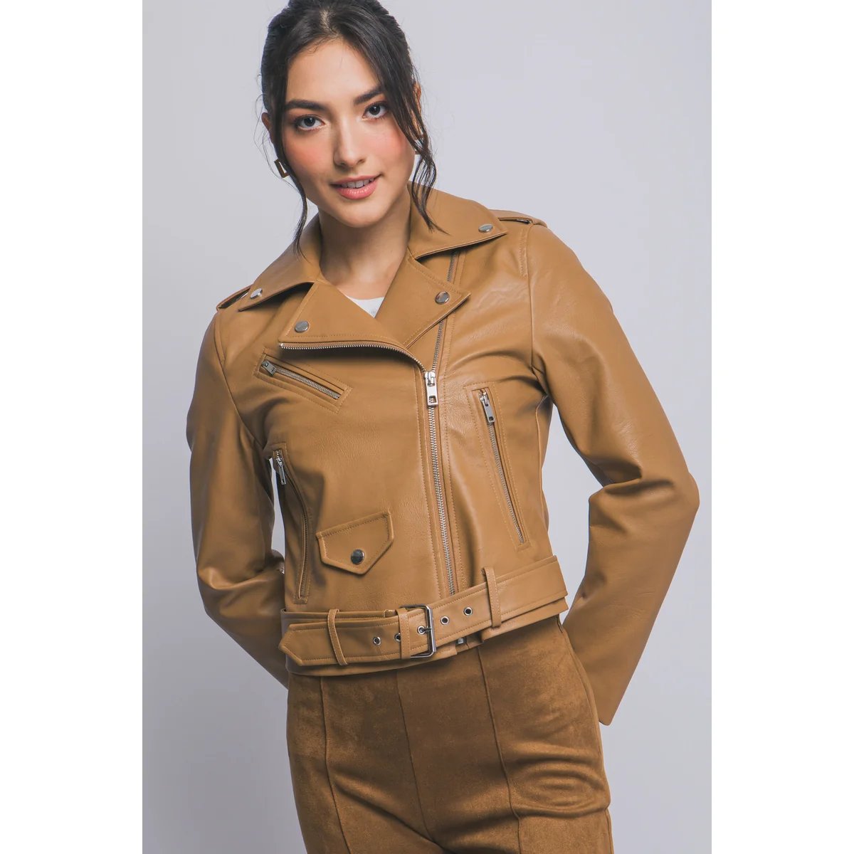 Chamarra Biker de Piel Sintética Café Oscuro para Mujer - Image 13