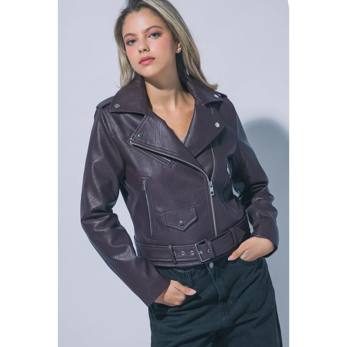 Chamarra Biker de Piel Sintética Café Oscuro para Mujer - Image 30