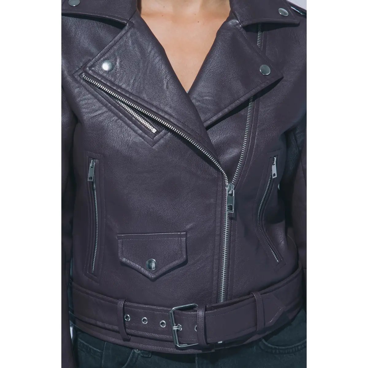 Chamarra Biker de Piel Sintética Café Oscuro para Mujer - Image 33