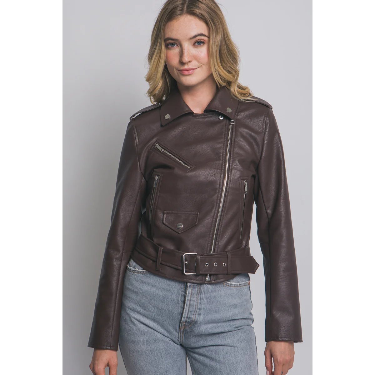 Chamarra Biker de Piel Sintética Café Oscuro para Mujer - Image 39