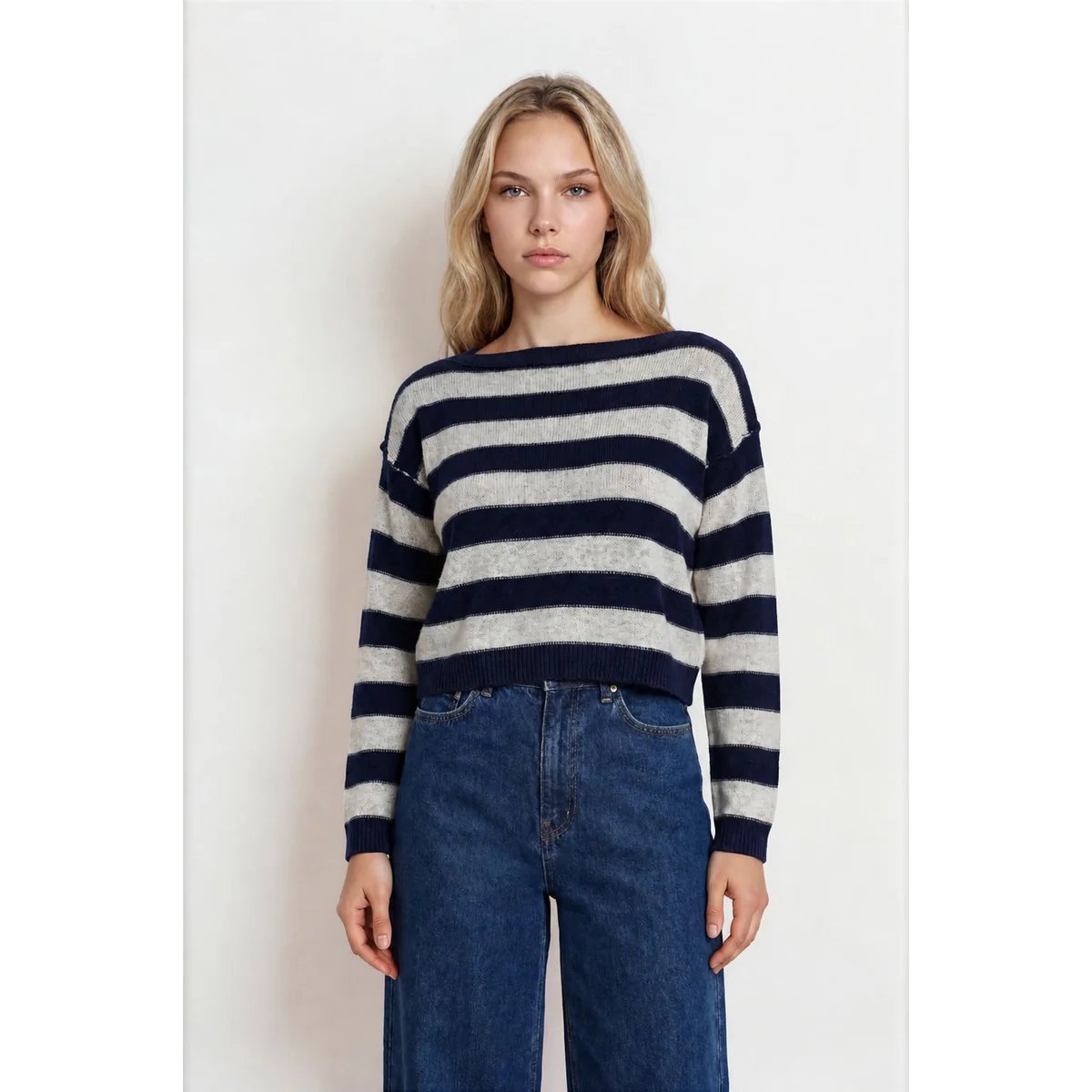 Suéter Crop de Rayas Azul y Café con Cuello Barco para Mujer - Image 16