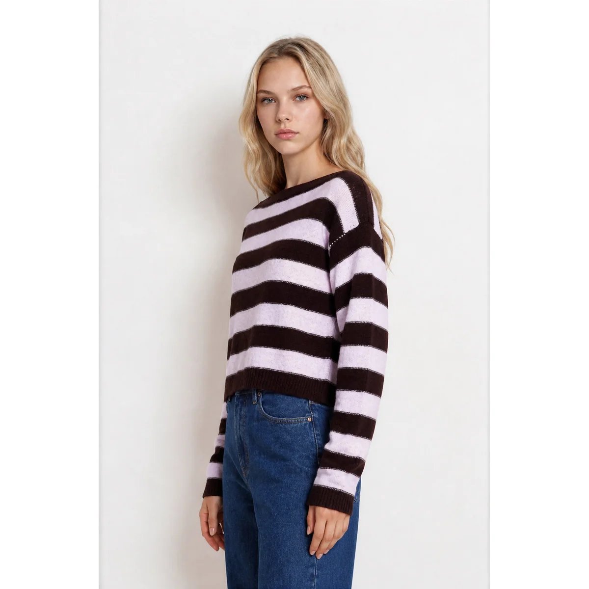 Suéter Crop de Rayas Azul y Café con Cuello Barco para Mujer - Image 26