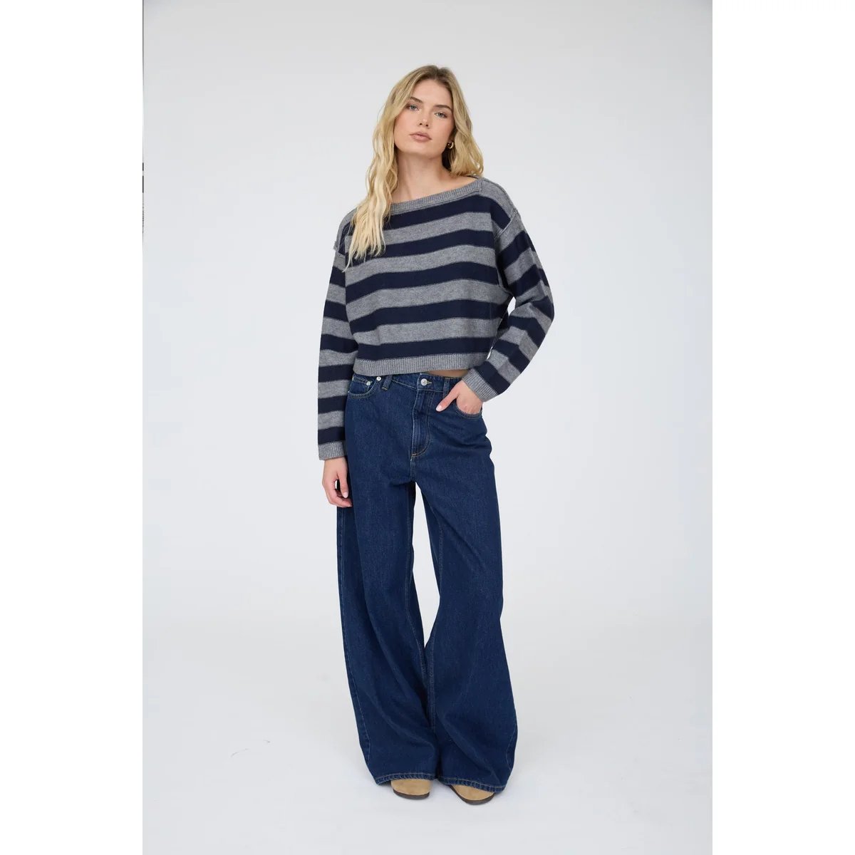 Suéter Crop de Rayas Azul y Café con Cuello Barco para Mujer - Image 23