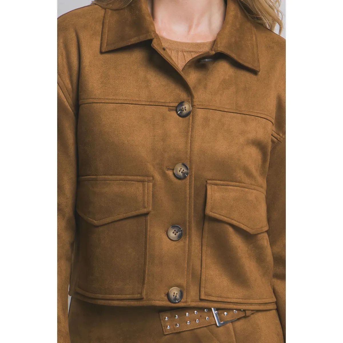 Chamarra Cropped de Faux Suede Negra con Botones para Mujer - Image 21