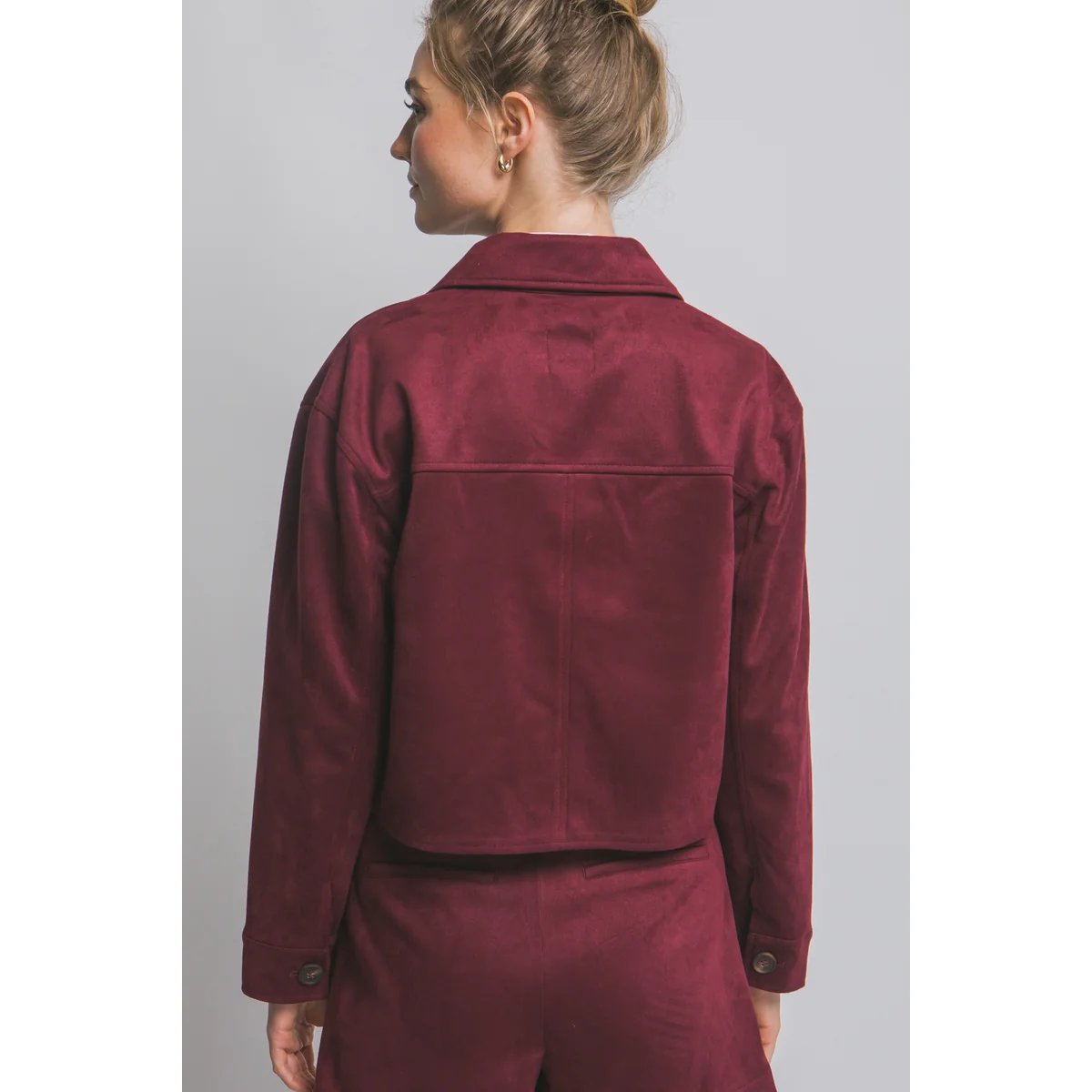 Chamarra Cropped de Faux Suede Negra con Botones para Mujer - Image 24