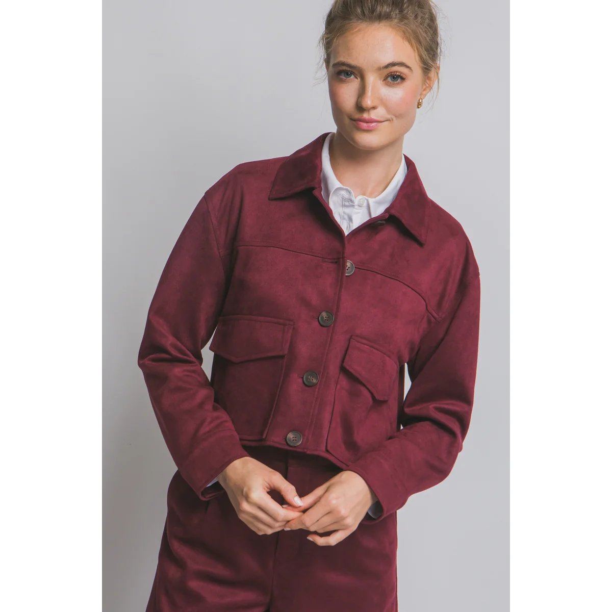 Chamarra Cropped de Faux Suede Negra con Botones para Mujer - Image 27