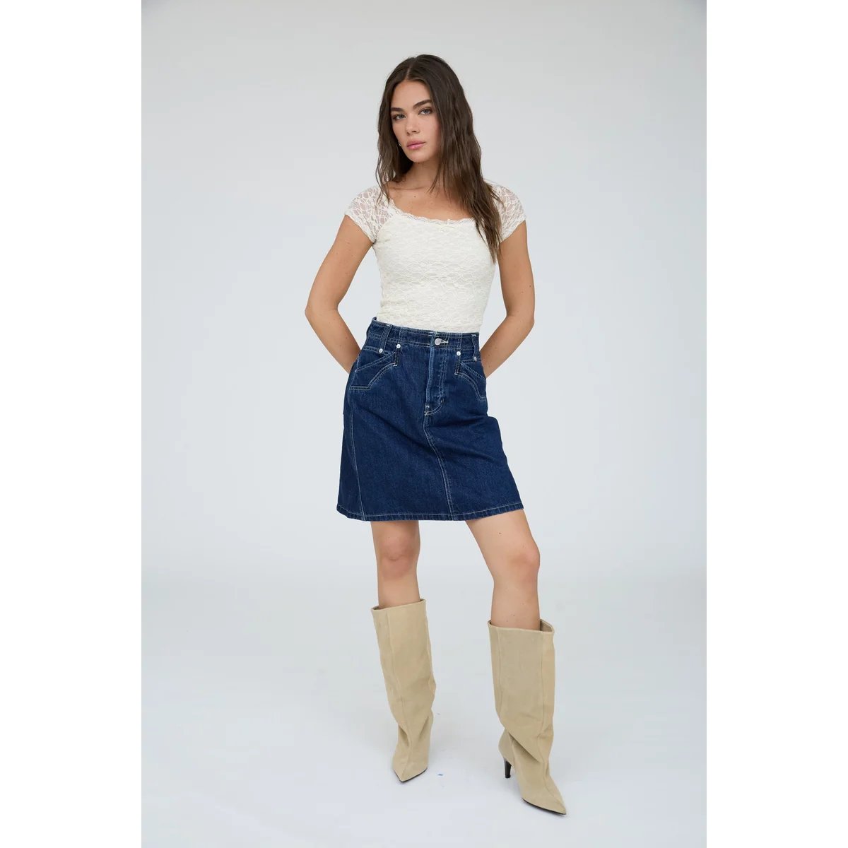 Blusa Off Shoulder de Encaje Romántica y Elegante para Mujer - Image 6