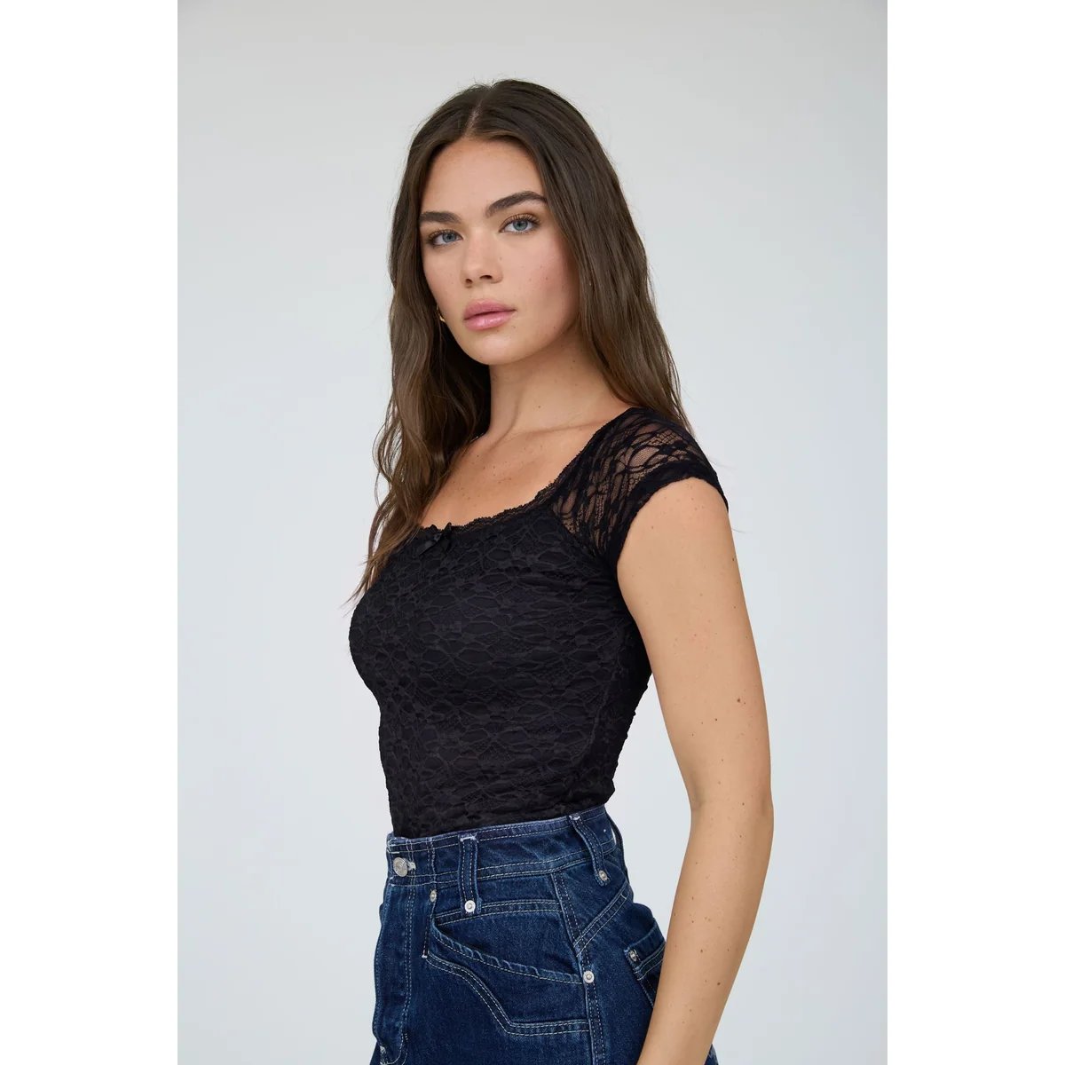 Blusa Off Shoulder de Encaje Romántica y Elegante para Mujer - Image 14