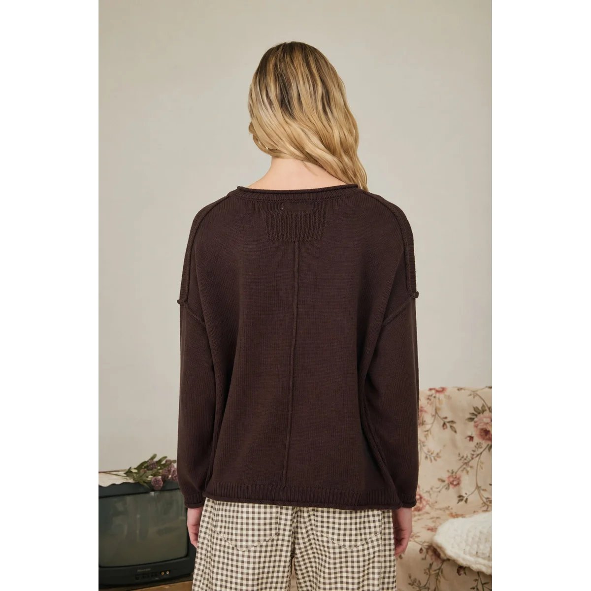 Suéter Oversize de Punto Acanalado Color Chocolate para Mujer - Image 3