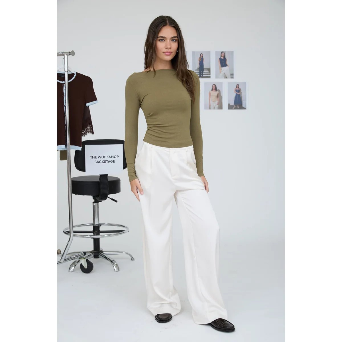 Blusa Ajustada de Manga Larga con Cuello Bote en Verde Olivo para Mujer - Image 5