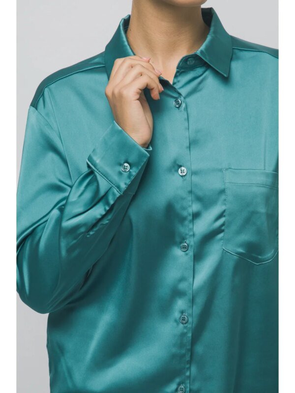 Blusa Satinada de Manga Larga Color Verde Azulado para Mujer