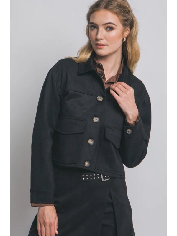 Chamarra Cropped de Faux Suede Negra con Botones para Mujer