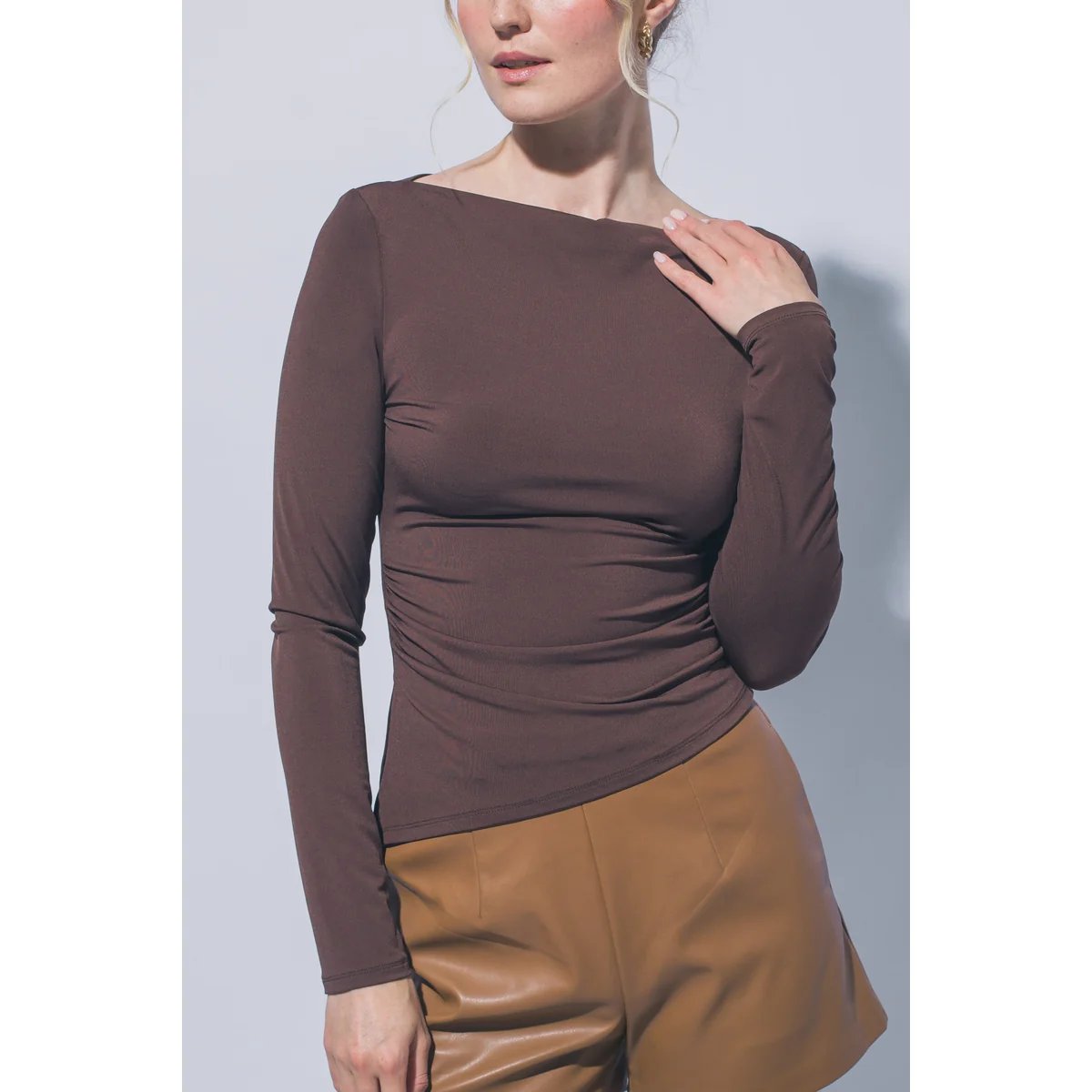 Blusa Manga Larga con Cuello Bote y Fruncido Lateral para Mujer - vista 24