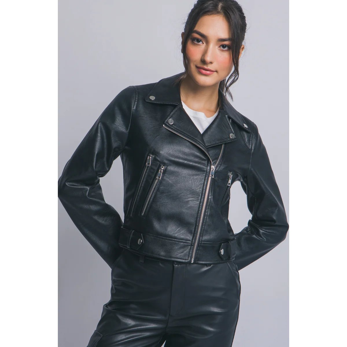 Chamarra Biker de Cuero Vegano con Cierre Asimétrico para Mujer - vista 6