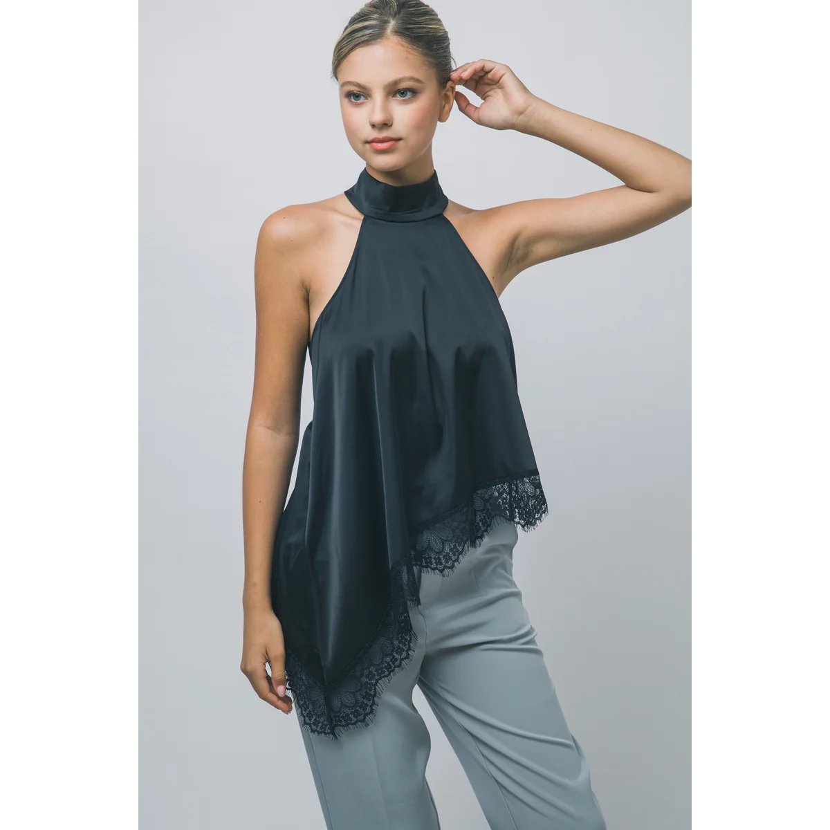 Blusa Satinada con Encaje Floral Bordado en Rojo Vino para Mujer - vista 8