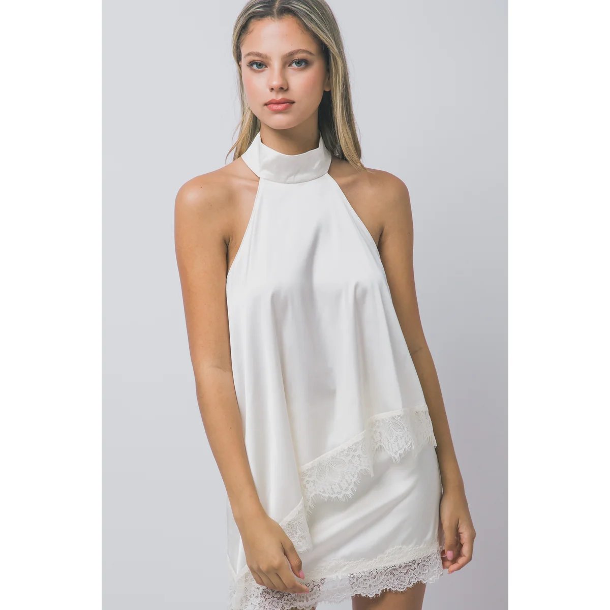 Blusa Satinada con Encaje Floral Bordado en Rojo Vino para Mujer - vista 25
