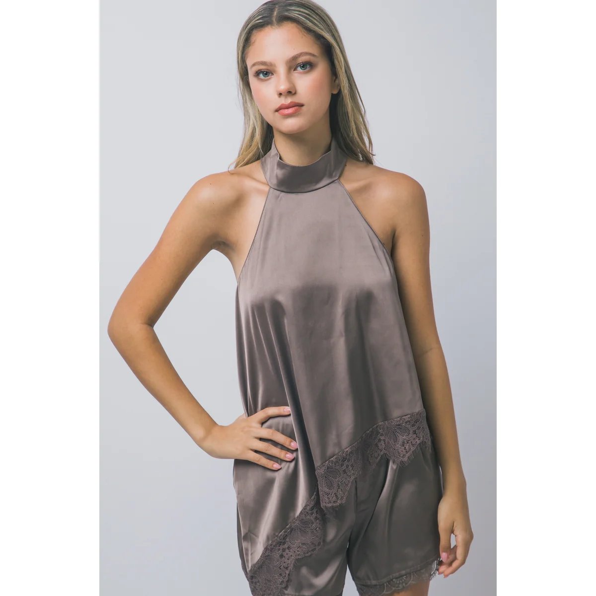 Blusa Satinada con Encaje Floral Bordado en Rojo Vino para Mujer - vista 28