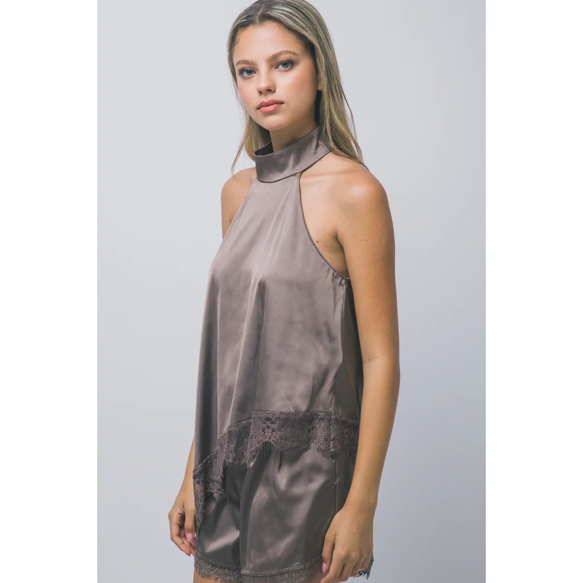 Blusa Satinada con Encaje Floral Bordado en Rojo Vino para Mujer - vista 29