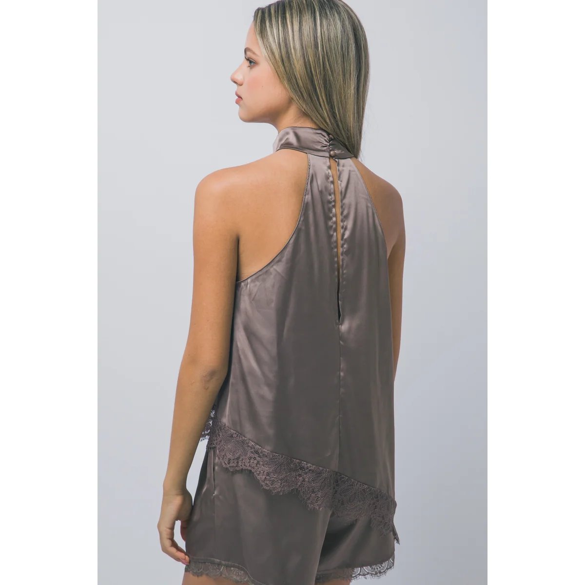 Blusa Satinada con Encaje Floral Bordado en Rojo Vino para Mujer - vista 30
