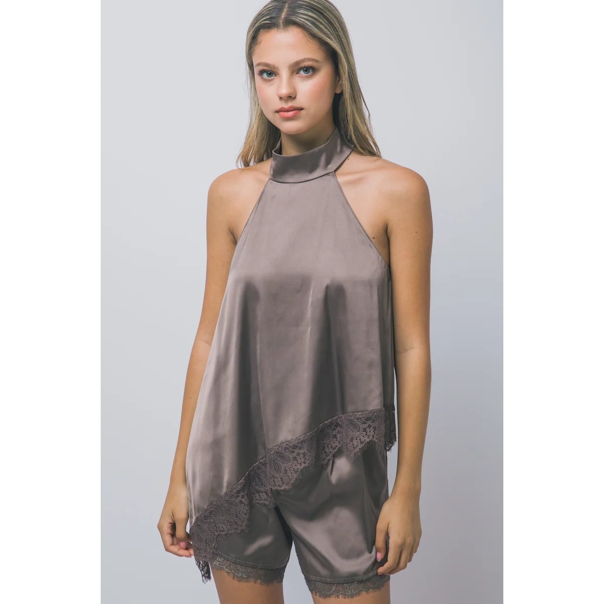 Blusa Satinada con Encaje Floral Bordado en Rojo Vino para Mujer - vista 33