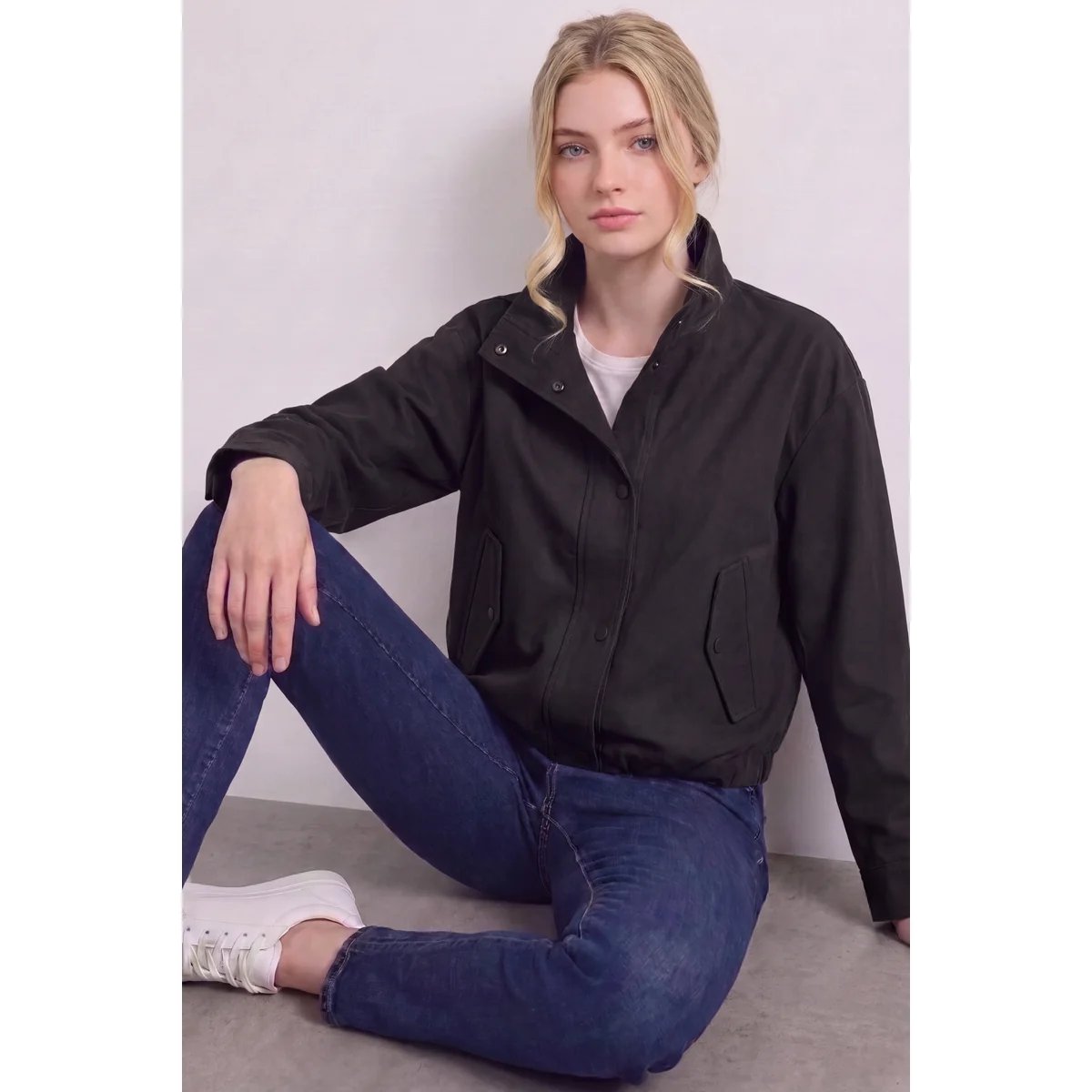 Chamarra Bomber Rosa para Mujer Estilo Moderno y Elegante - vista 4