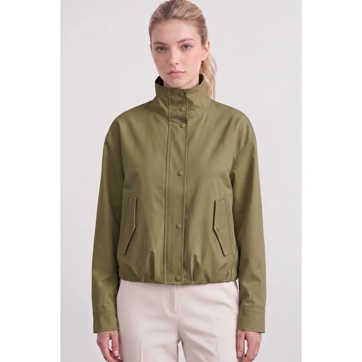 Chamarra Bomber Rosa para Mujer Estilo Moderno y Elegante - vista 6