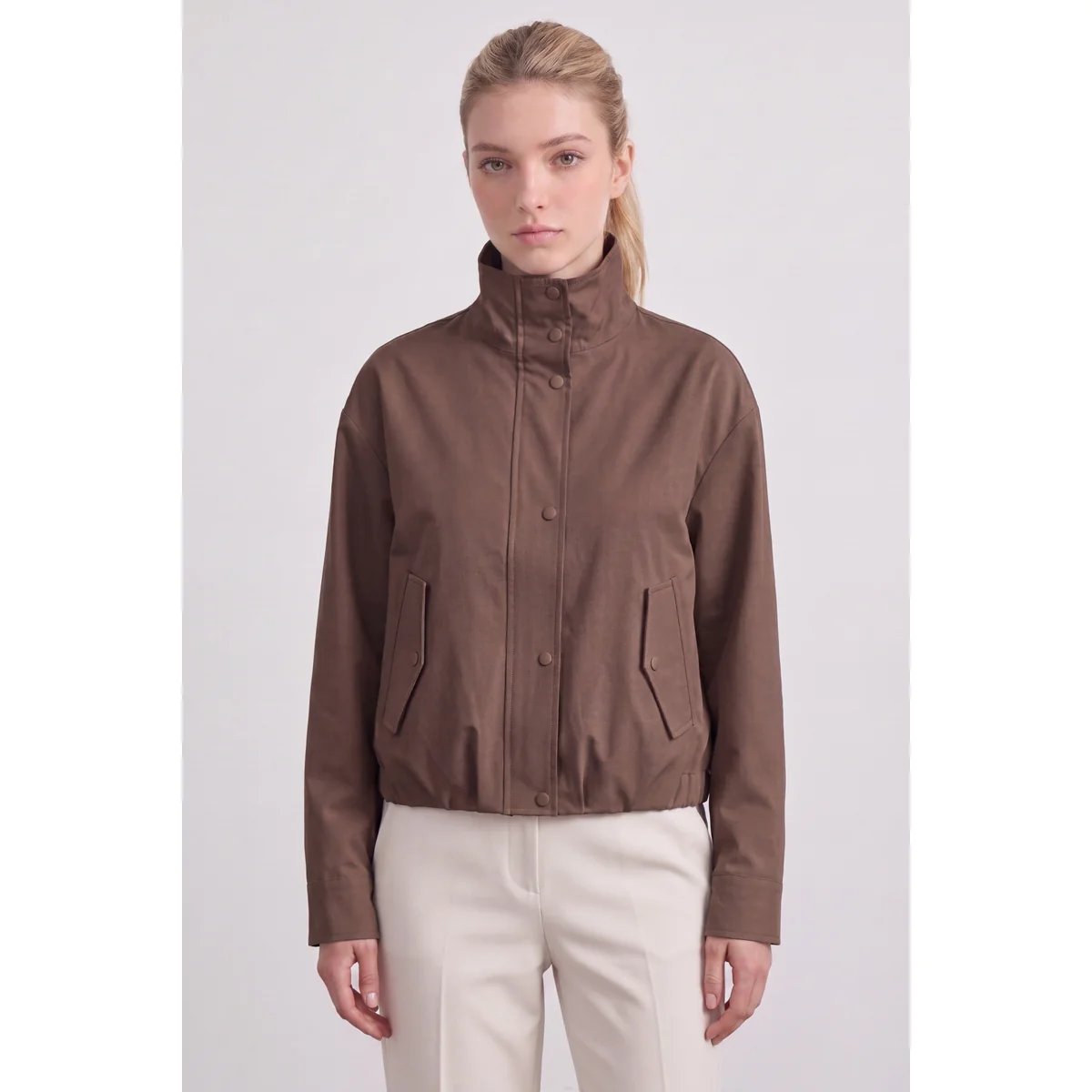 Chamarra Bomber Rosa para Mujer Estilo Moderno y Elegante - vista 11