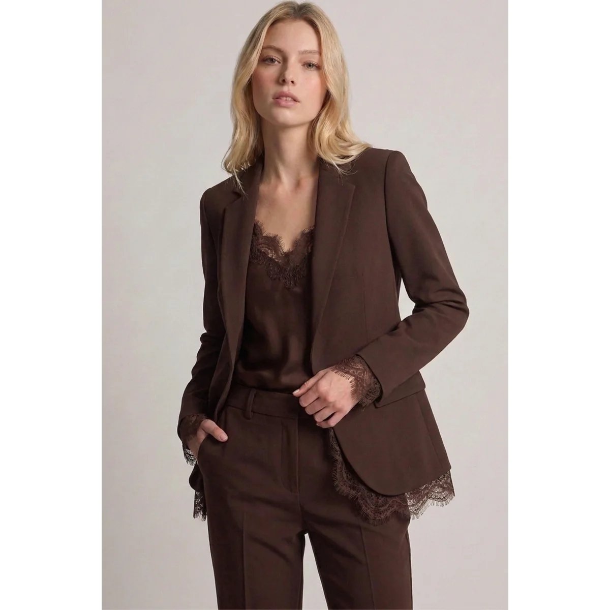 Blazer Rosa Claro con Detalles de Encaje Estilo Elegante para Mujer - vista 20