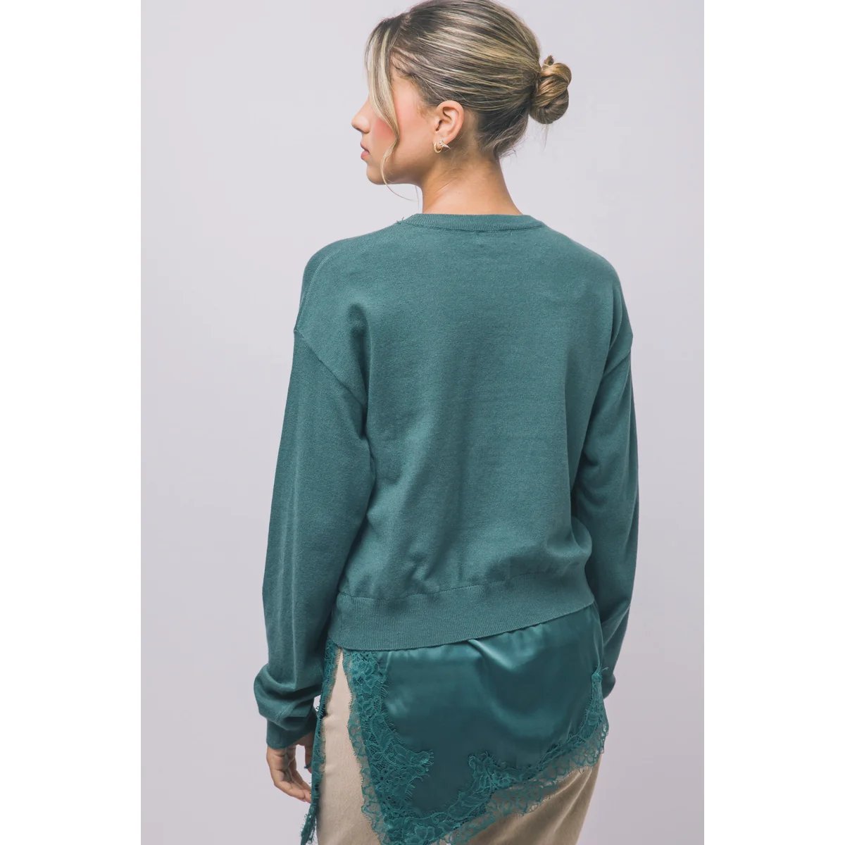 Suéter Verde con Encaje y Satén Asimétrico Elegante para Mujer - vista 33