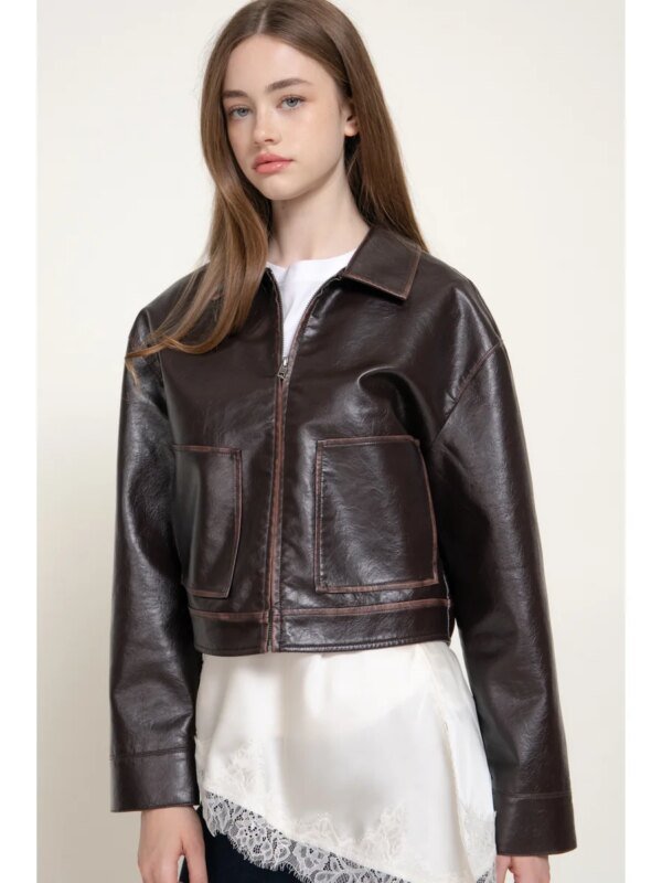 Chamarra Cropped de Piel Sintética Vintage Café para Mujer